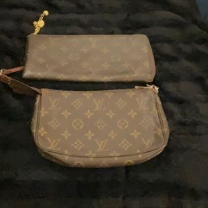 NOT AUTHENTIC LV SMALL FASHION WALLET/CLUTCH